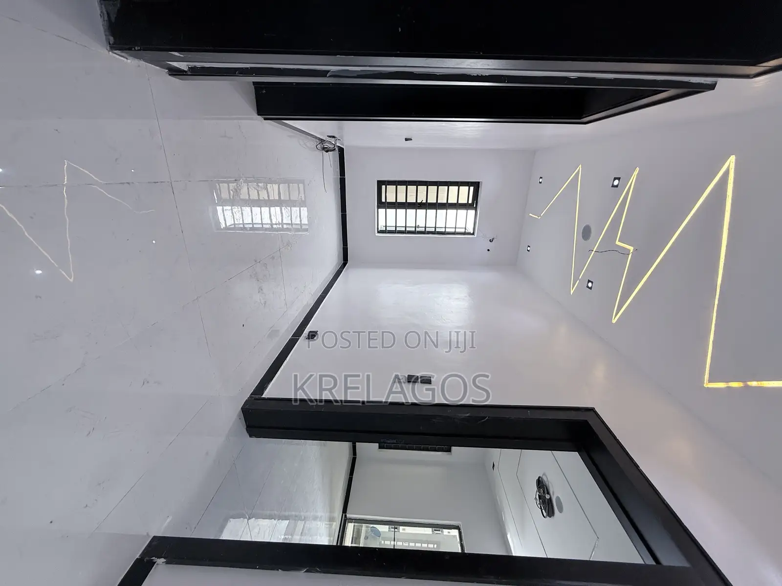 5bdrm Duplex in Ologolo for sale