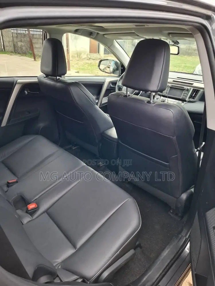 Toyota RAV4 Limited 4dr SUV AWD (2.5L 4cyl 6A) 2015 Gray
