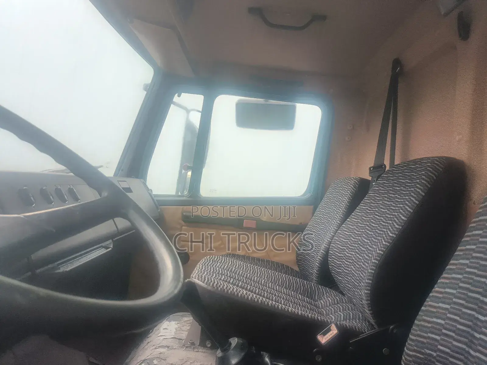 Mercedes Benz 814 Pickup Truck (Short)