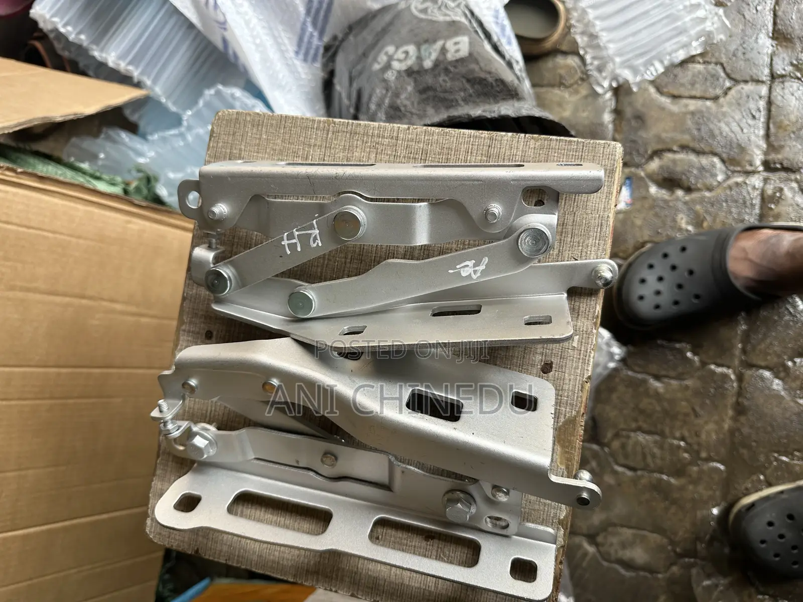 Bonnet Hanger for Mercedes Benz Gle 2025
