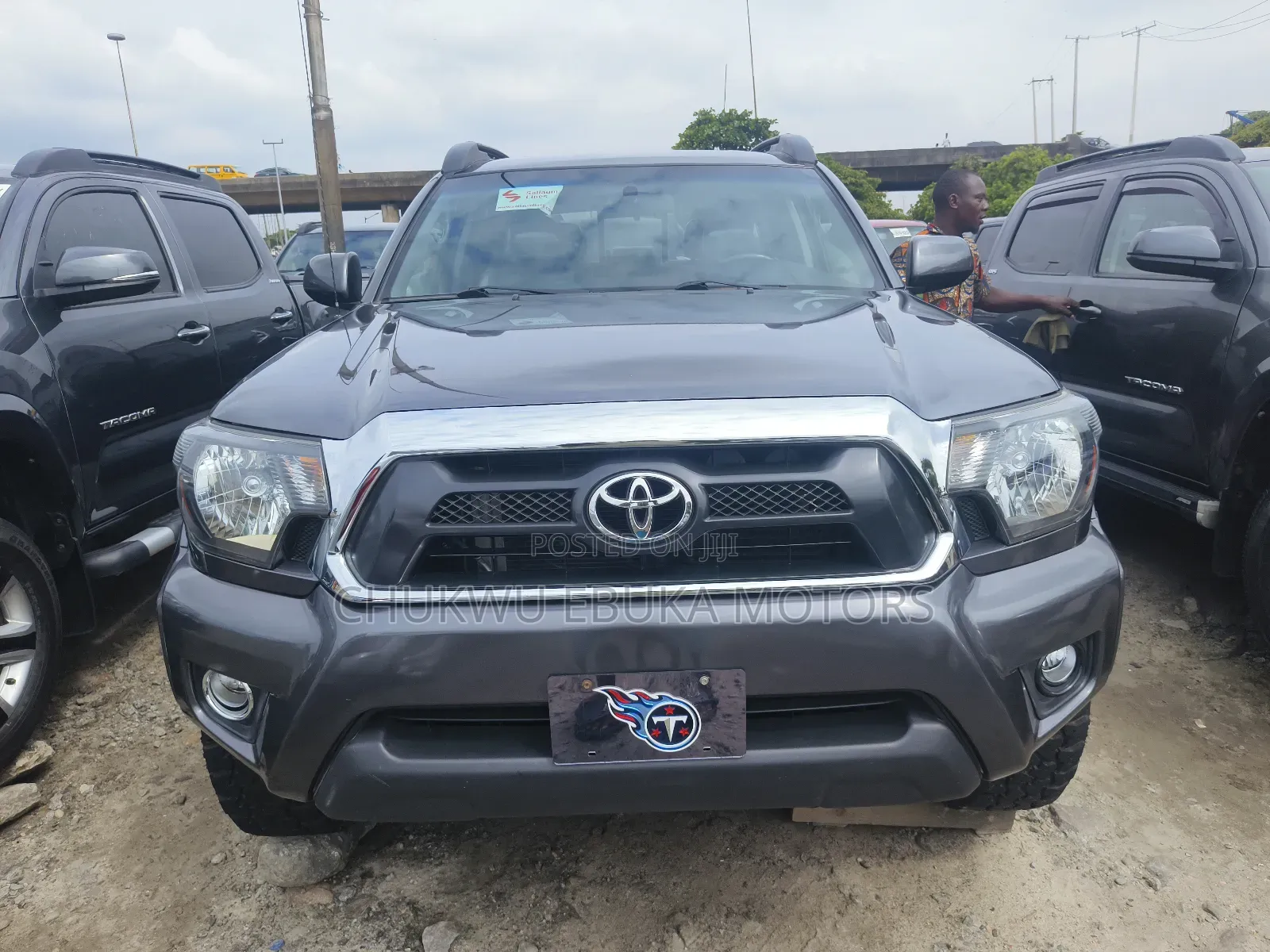 Toyota Tacoma V6 4dr Double Cab 4WD 6.1 ft. SB (4.0L 6cyl 5A) 2015 Gray