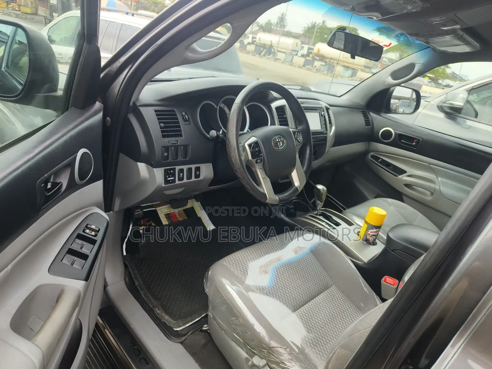 Toyota Tacoma V6 4dr Double Cab 4WD 6.1 ft. SB (4.0L 6cyl 5A) 2015 Gray
