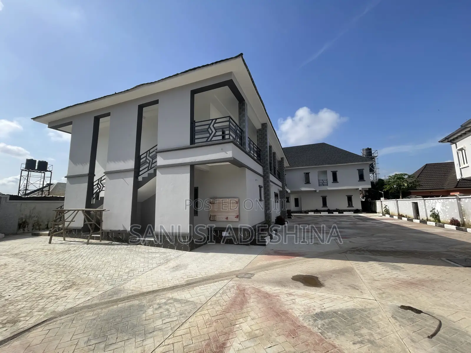 5bdrm Townhouse/Terrace in Dawaki Opposite for sale