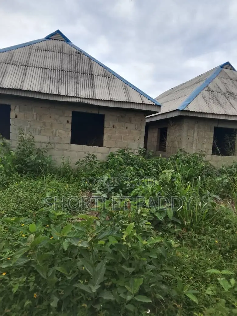 1bdrm Block of Flats in Bayeku, Ikorodu for sale