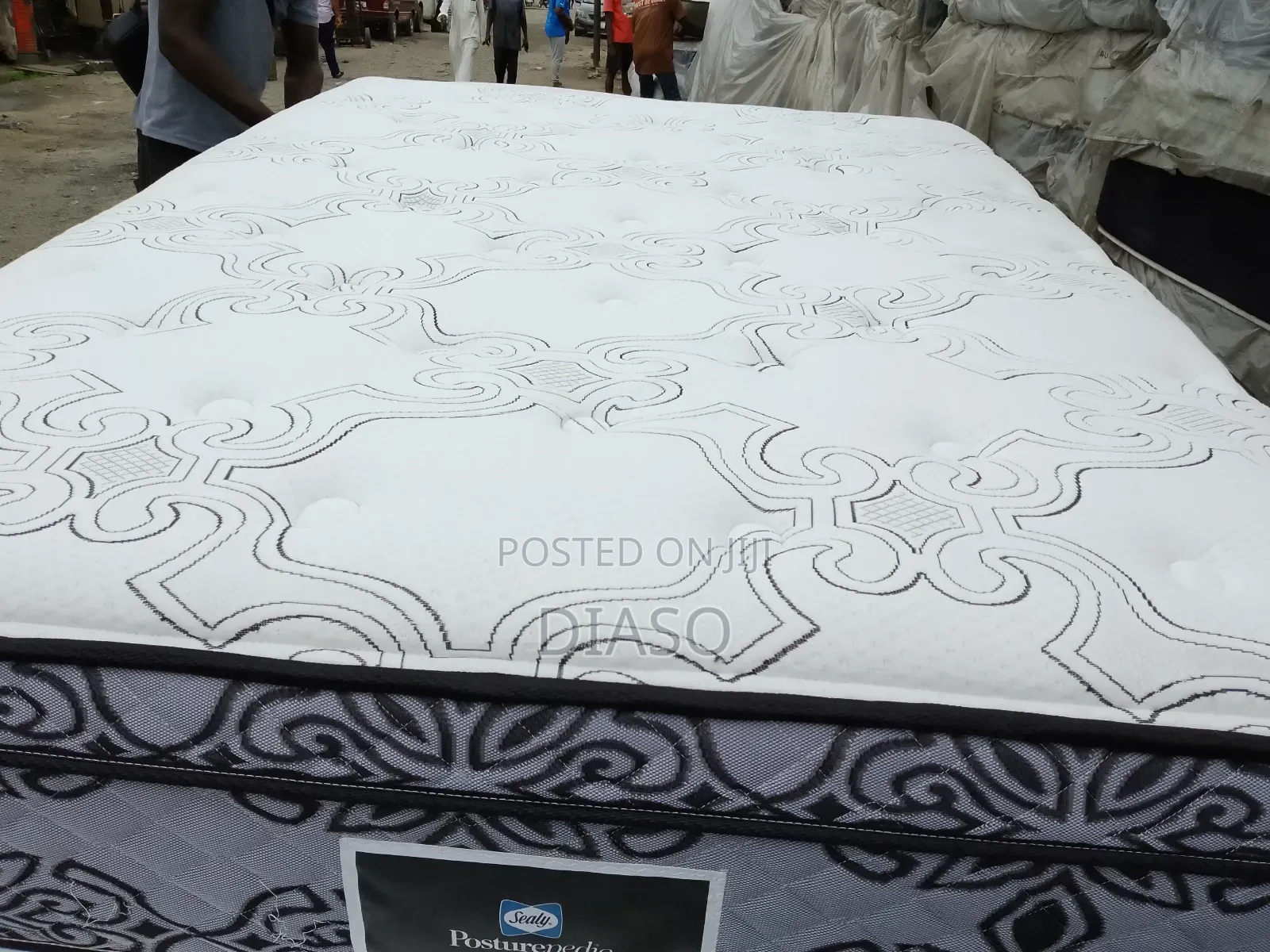 Order 4ur Affordable Canadian 4.5x6 Matress 12inches Get 1 Fiba Pilo