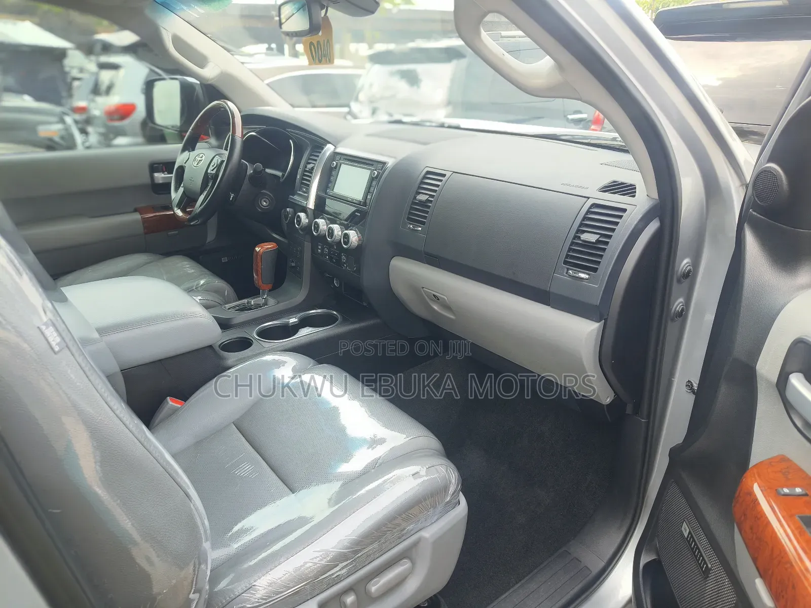 Toyota Sequoia Platinum 4x4 2020 Silver