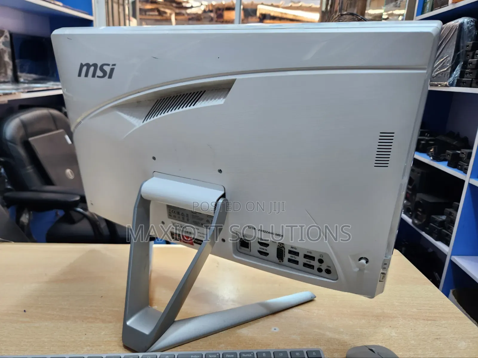 Desktop Computer MSI Pro 22E 7M 8GB AMD Ryzen 3 SSD 256GB