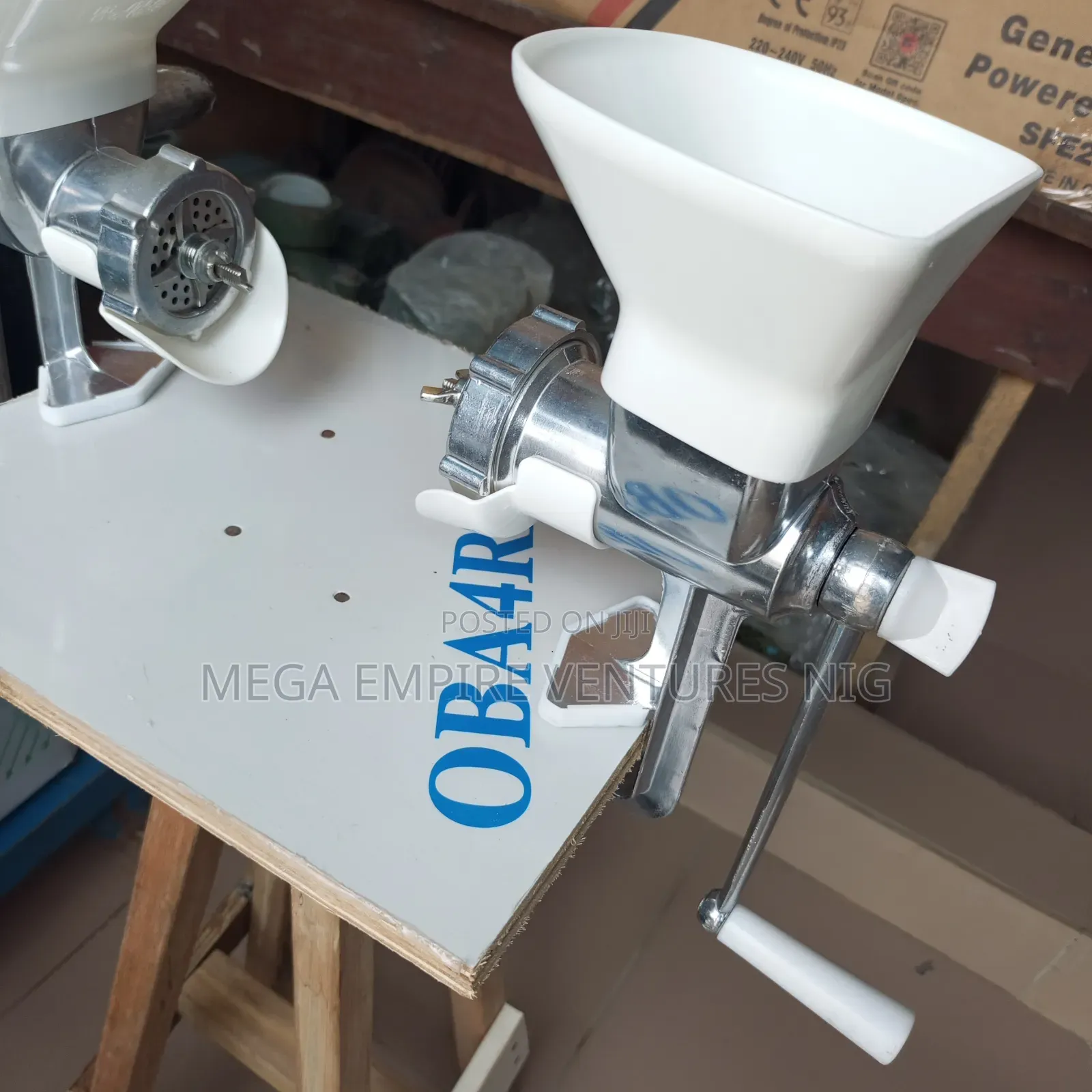 Manual Meat Mincer Machine