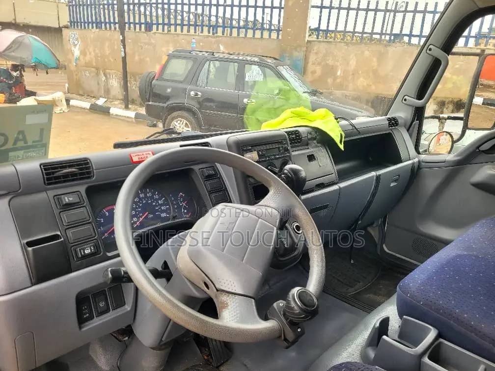 Mitsubishi Fuso Truck 2007