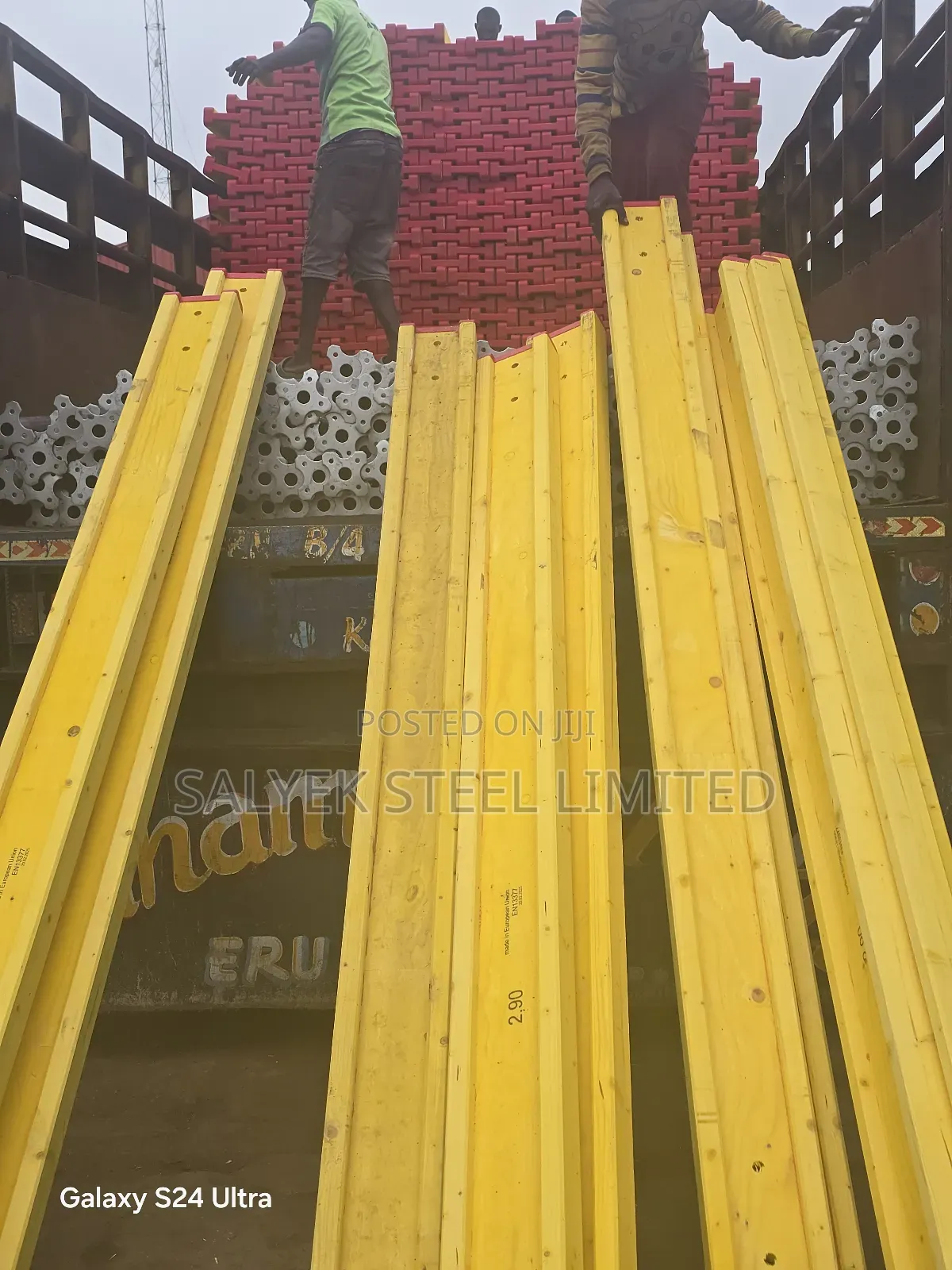 Doka Yellow Beam And Acrom Props