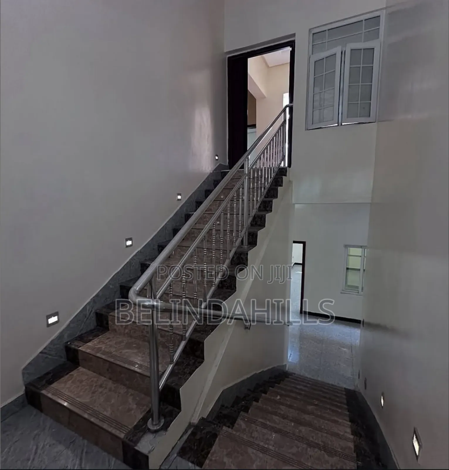 5bdrm Duplex in Karsana for sale