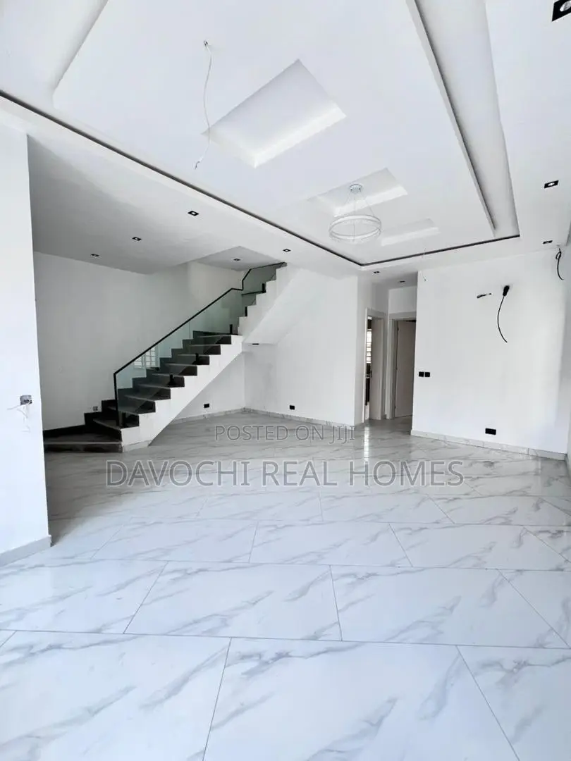 4bdrm Duplex in Sangotedo for rent