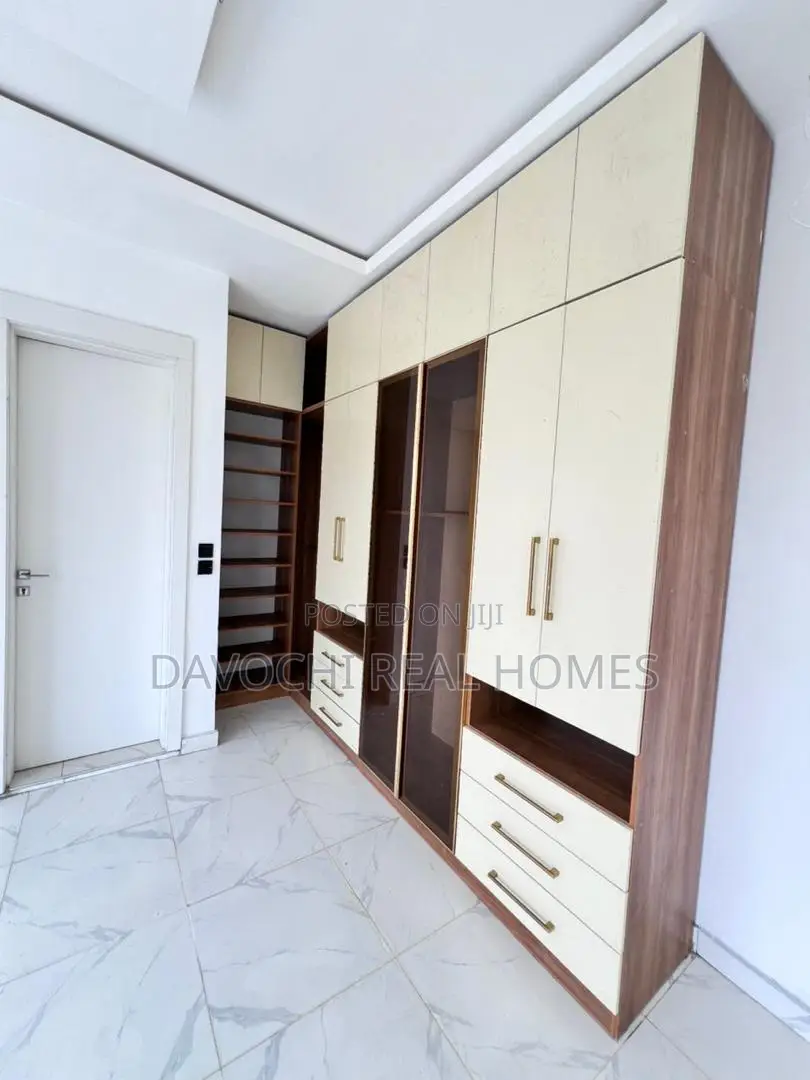 4bdrm Duplex in Sangotedo for rent