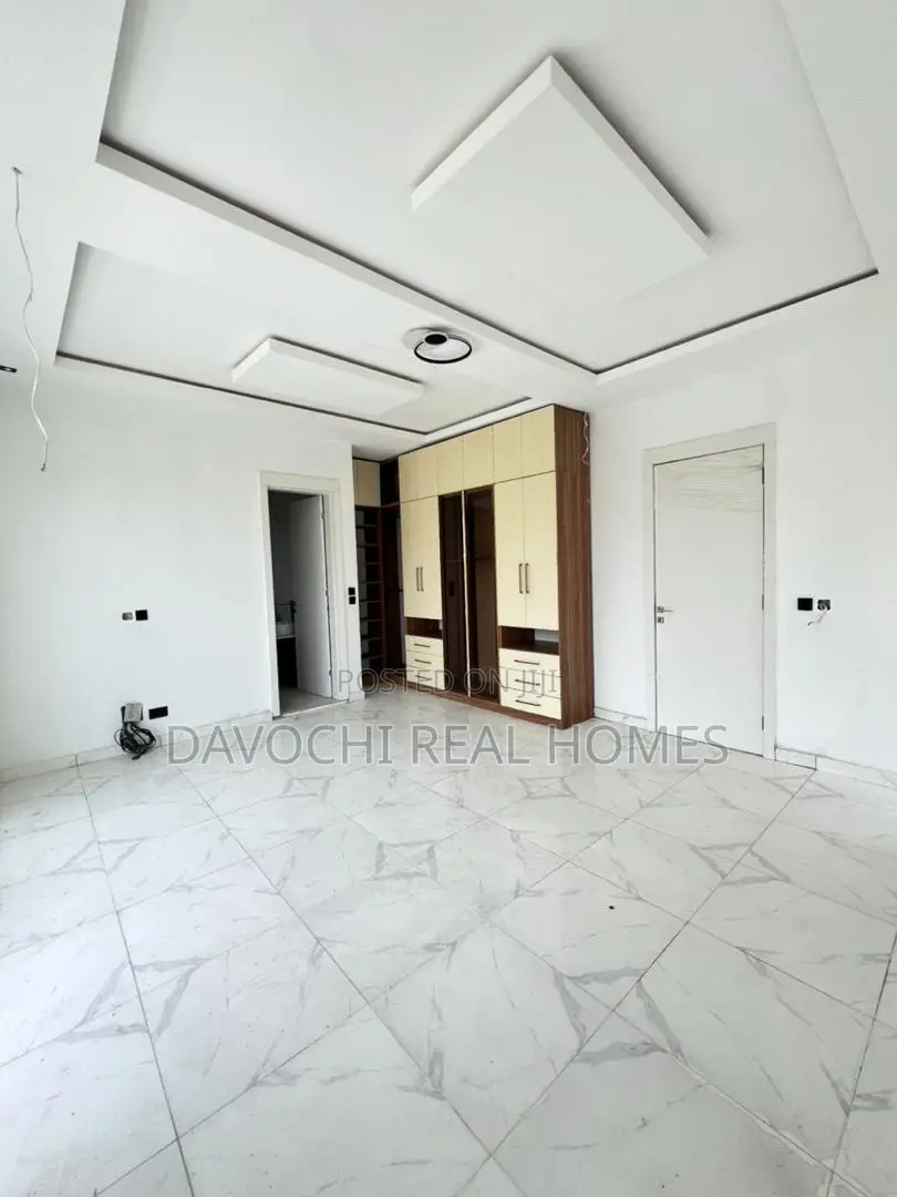 4bdrm Duplex in Sangotedo for rent