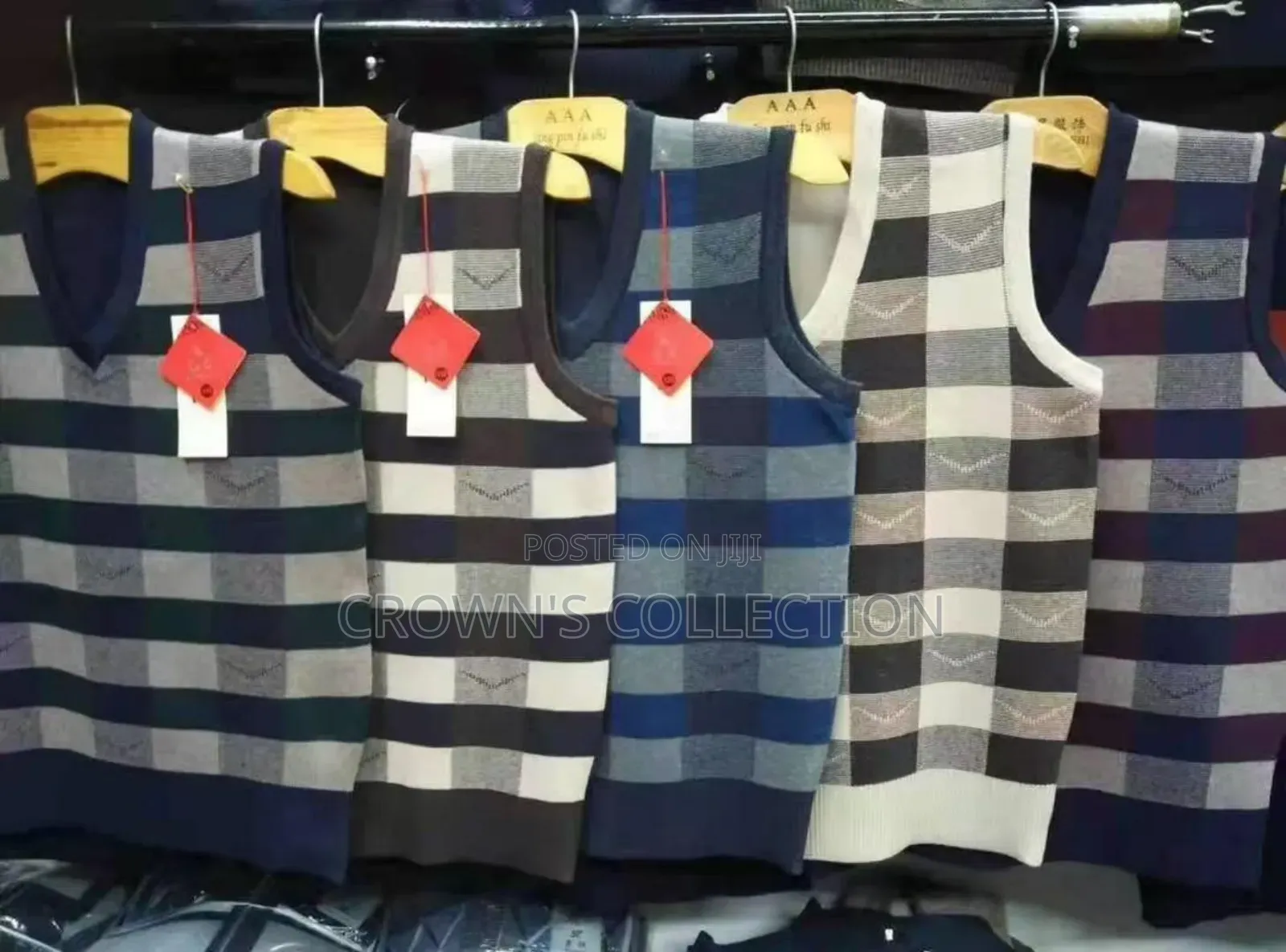 Macnebeson Sleeveless Cardigan