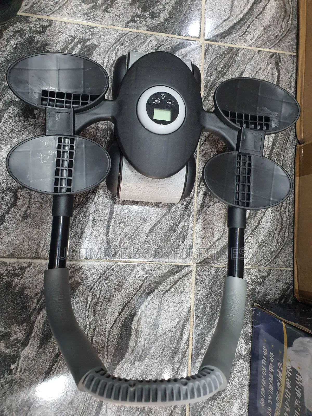 Brand New Abdominal Wheel Exercise Roller With Knee Pad