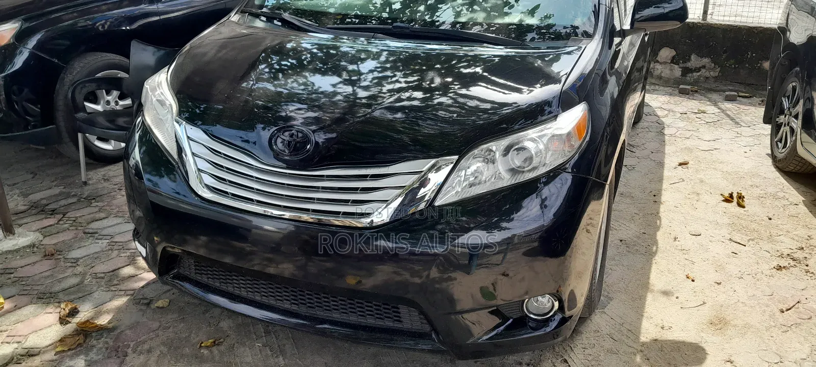 Toyota Sienna SE 8-Passenger 4dr Minivan (3.5L 6cyl 6A) 2015 Black