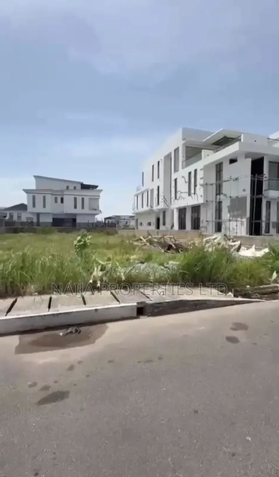 806sqm of Land at Cowrie Creek Estate, Ikate, Lekki for Sale