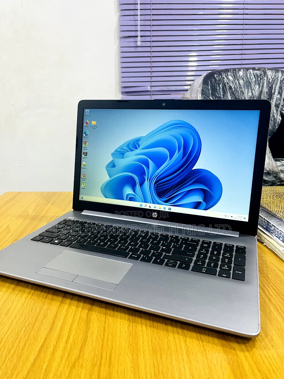 Laptop HP 255 G8 8GB AMD Ryzen 5 SSD 256GB