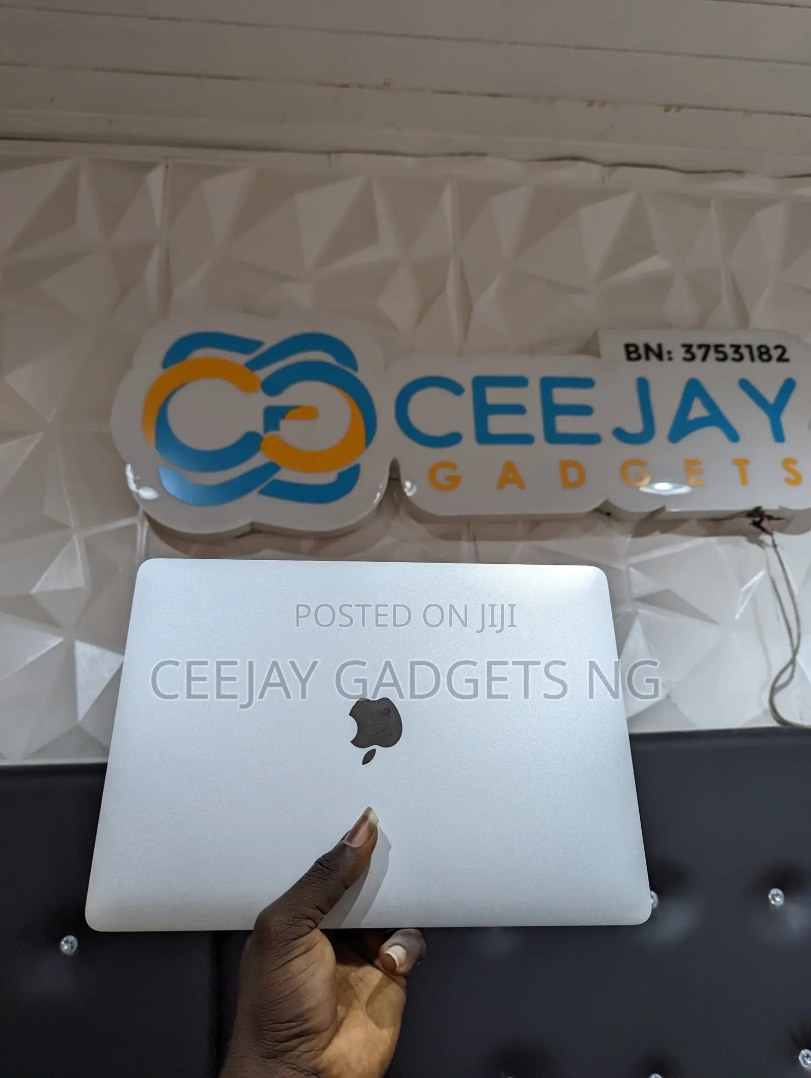 Laptop Apple MacBook Pro 2019 8GB Intel Core I5 SSD 128GB