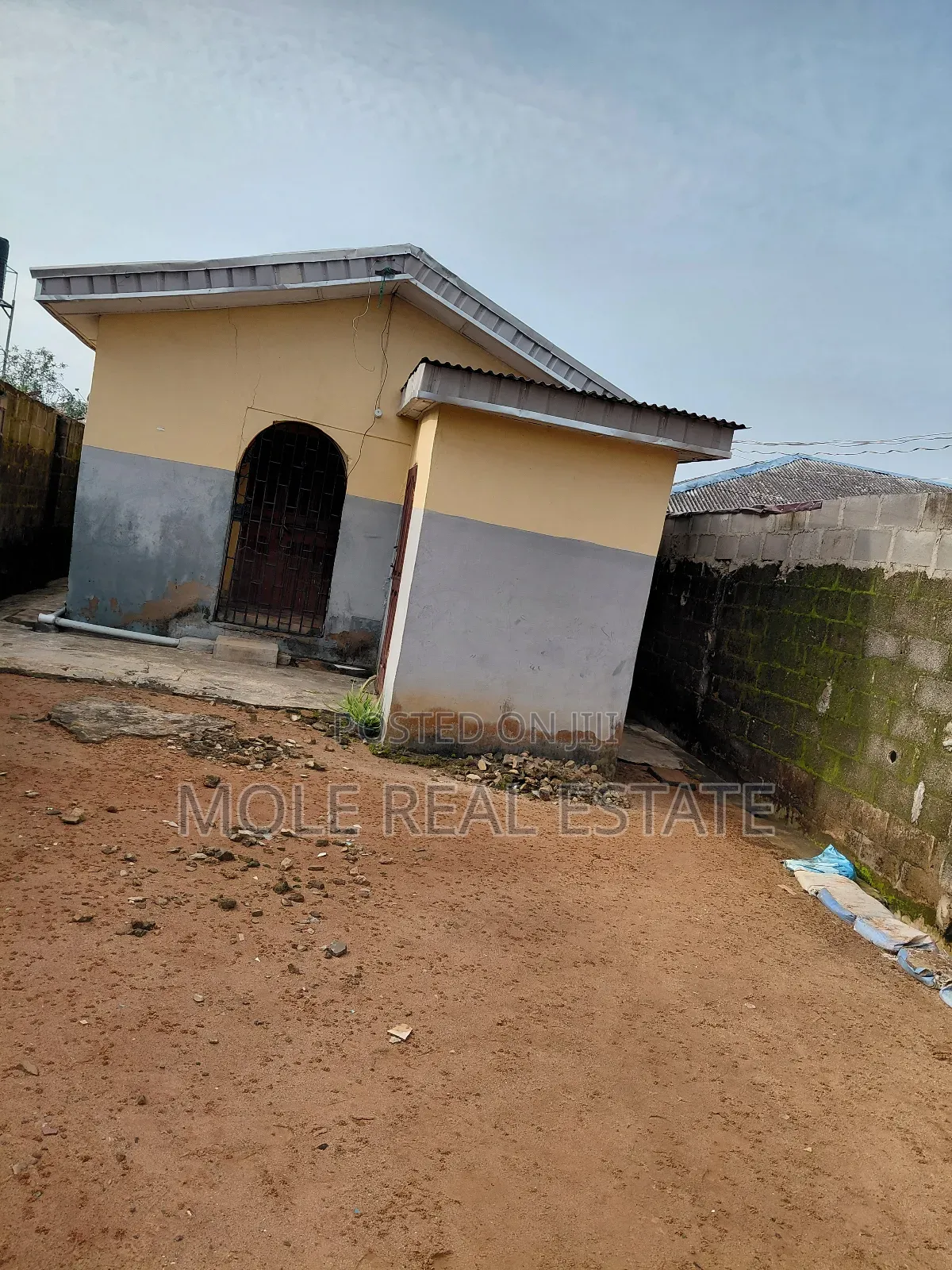 3bdrm Bungalow in Ishitu Iguando, Ikotun/Igando for sale