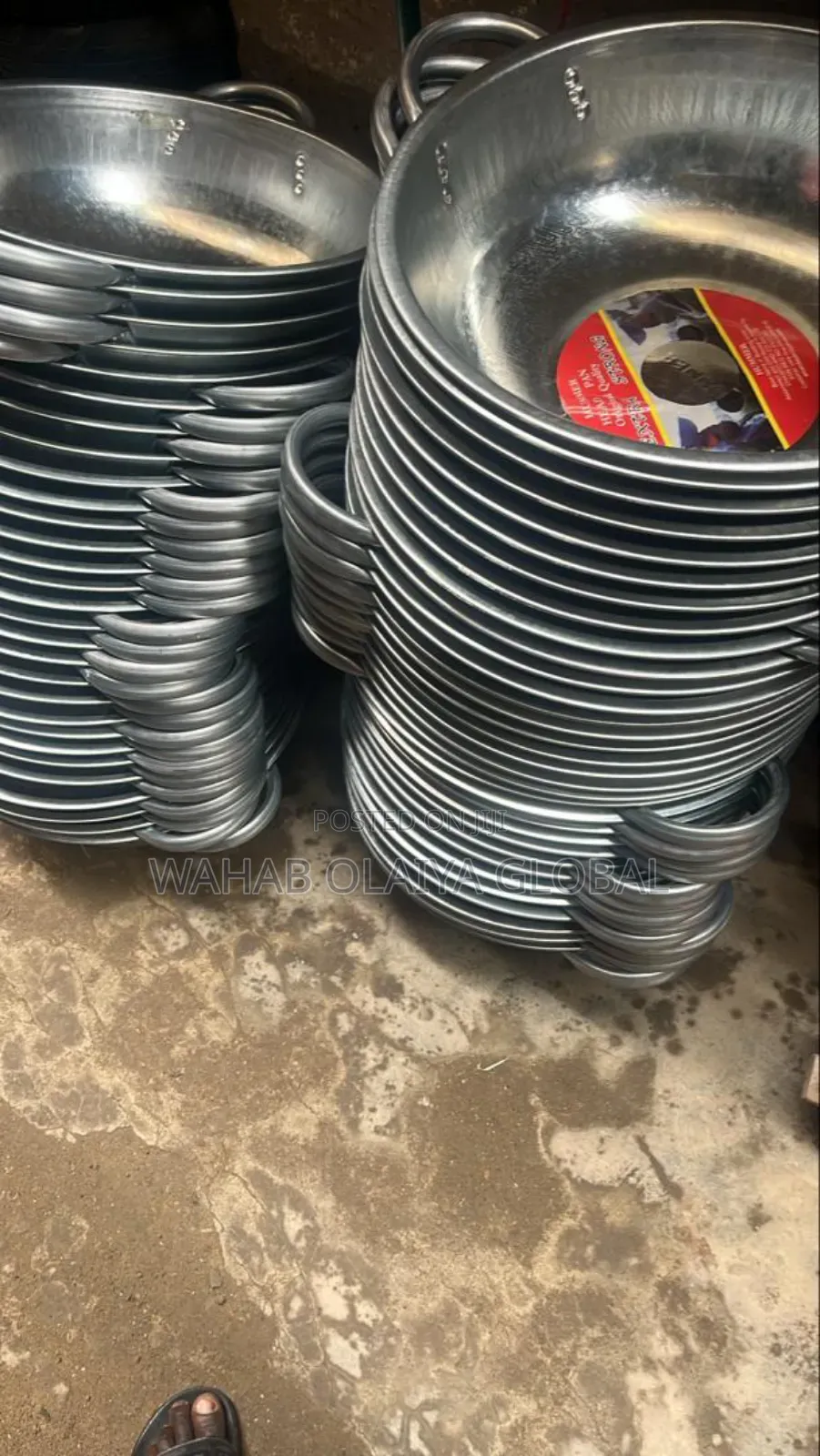 Heavy-Duty Head Pan – Durable Construction Mixing Tool