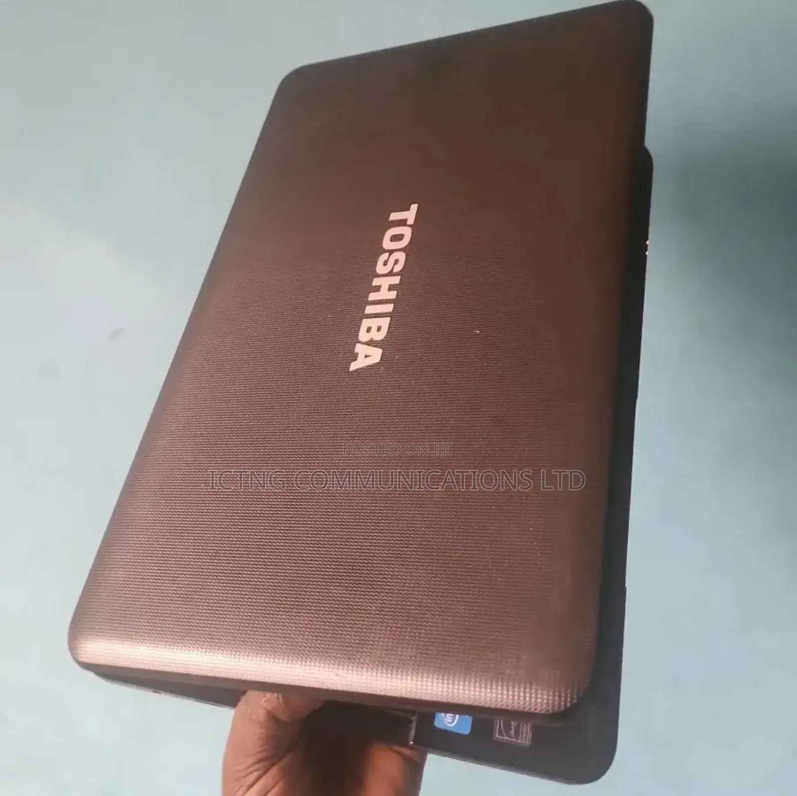 Laptop Toshiba 8GB Intel HDD+SSD 320GB