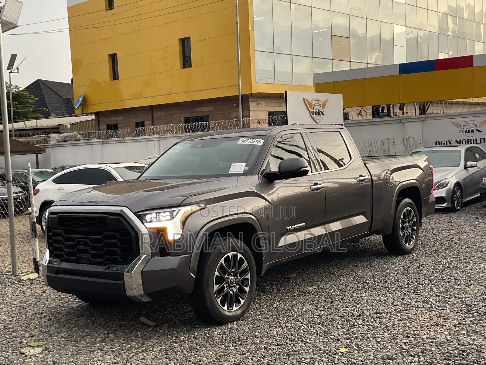 Toyota Tundra 2022 Gray