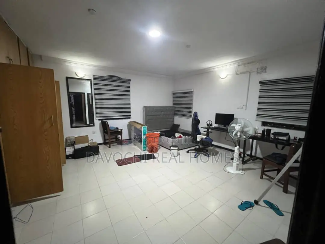Mini Flat in Lekki Phase1 for rent