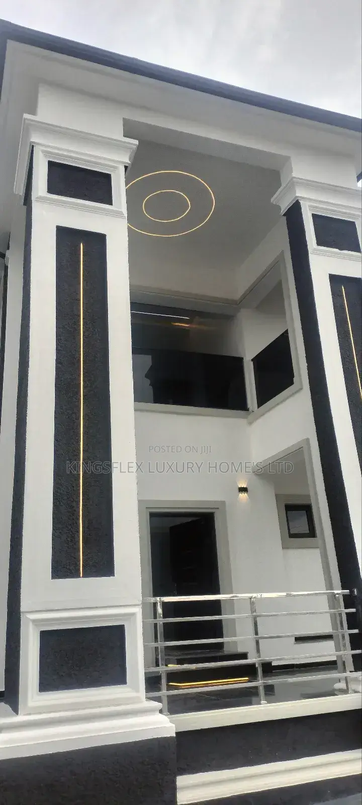 5bdrm Duplex in Dakwo District for sale