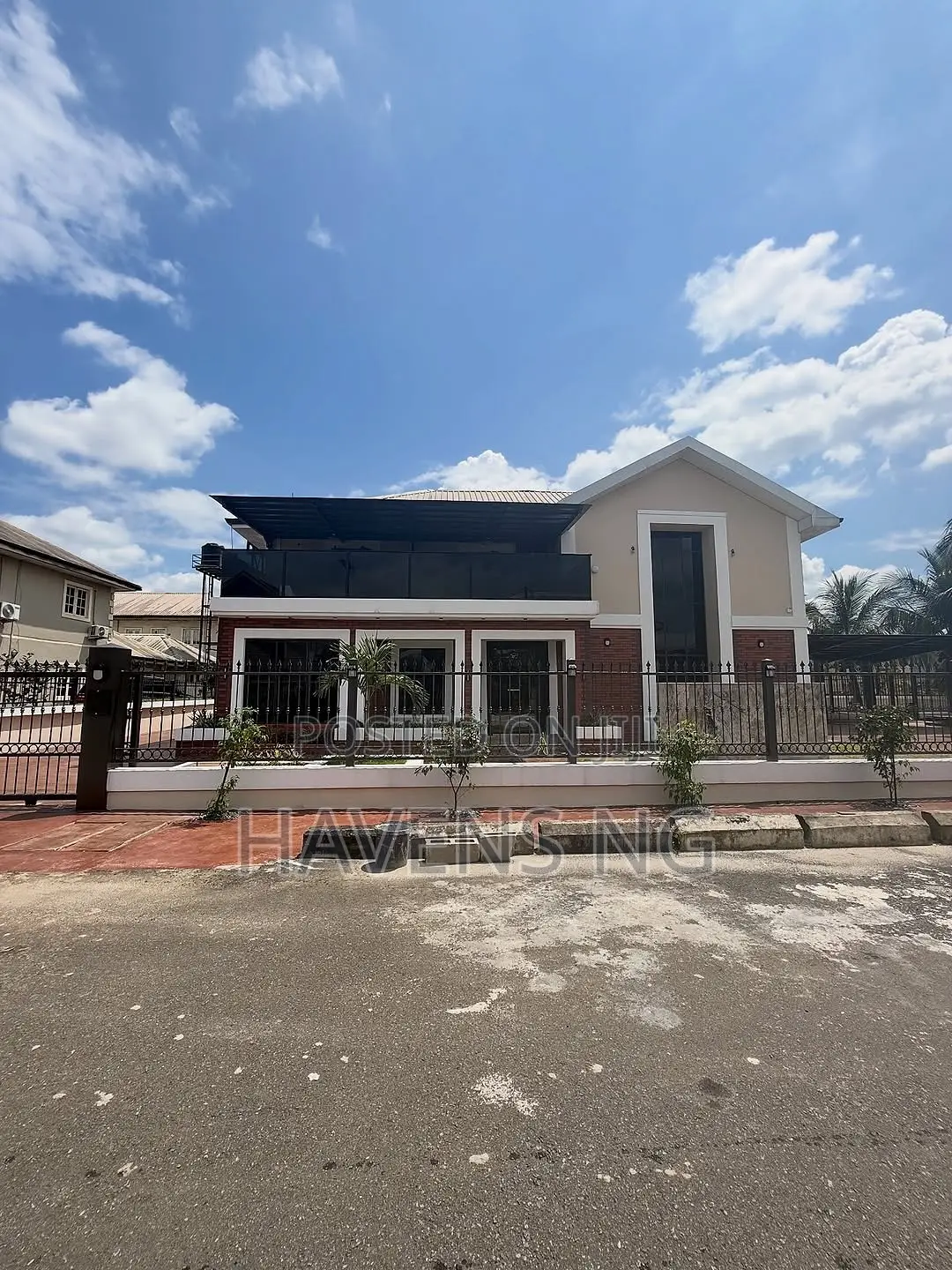 4bdrm Duplex in Obio-Akpor for sale