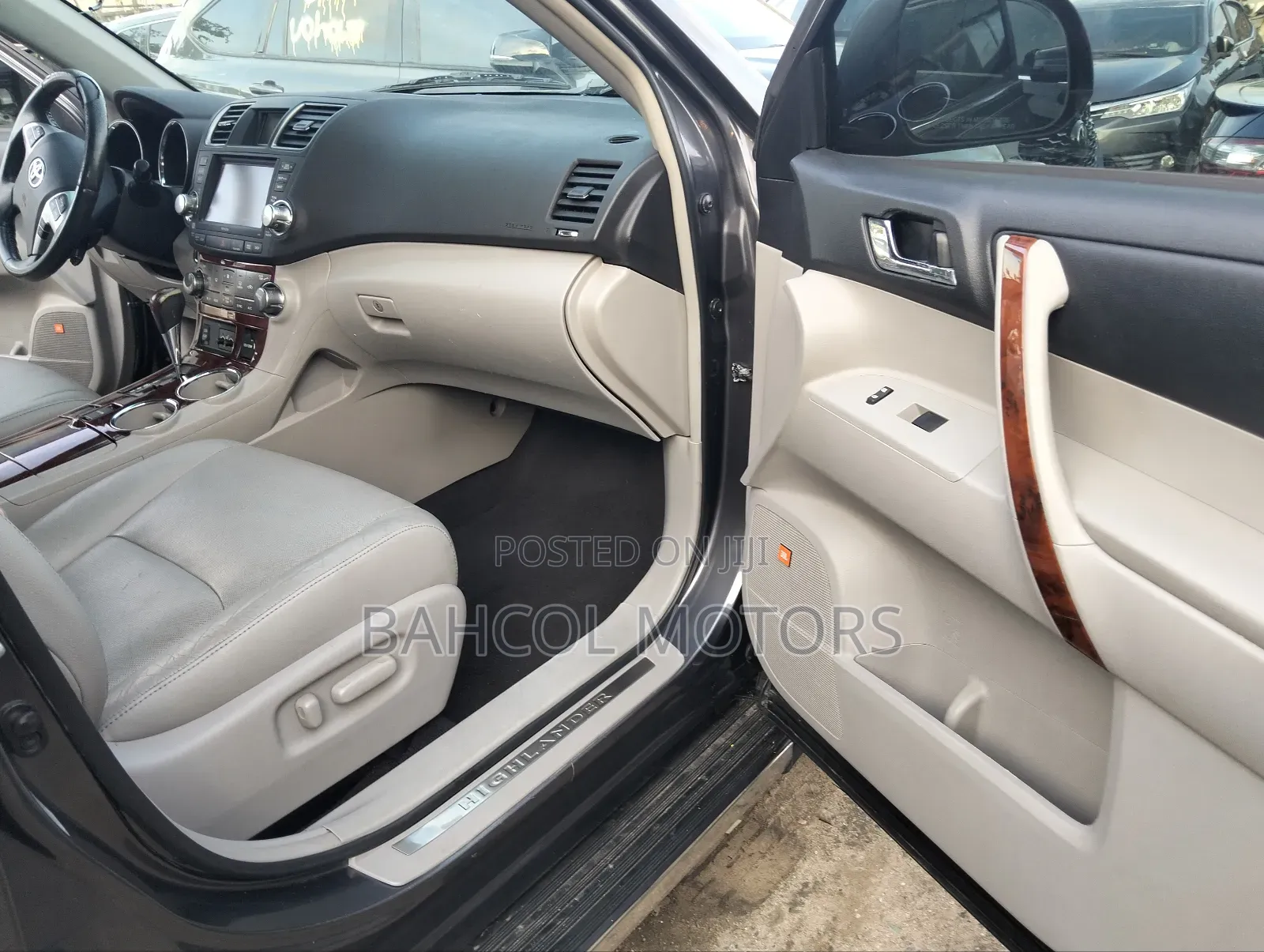 Toyota Highlander Limited 2012 Gray
