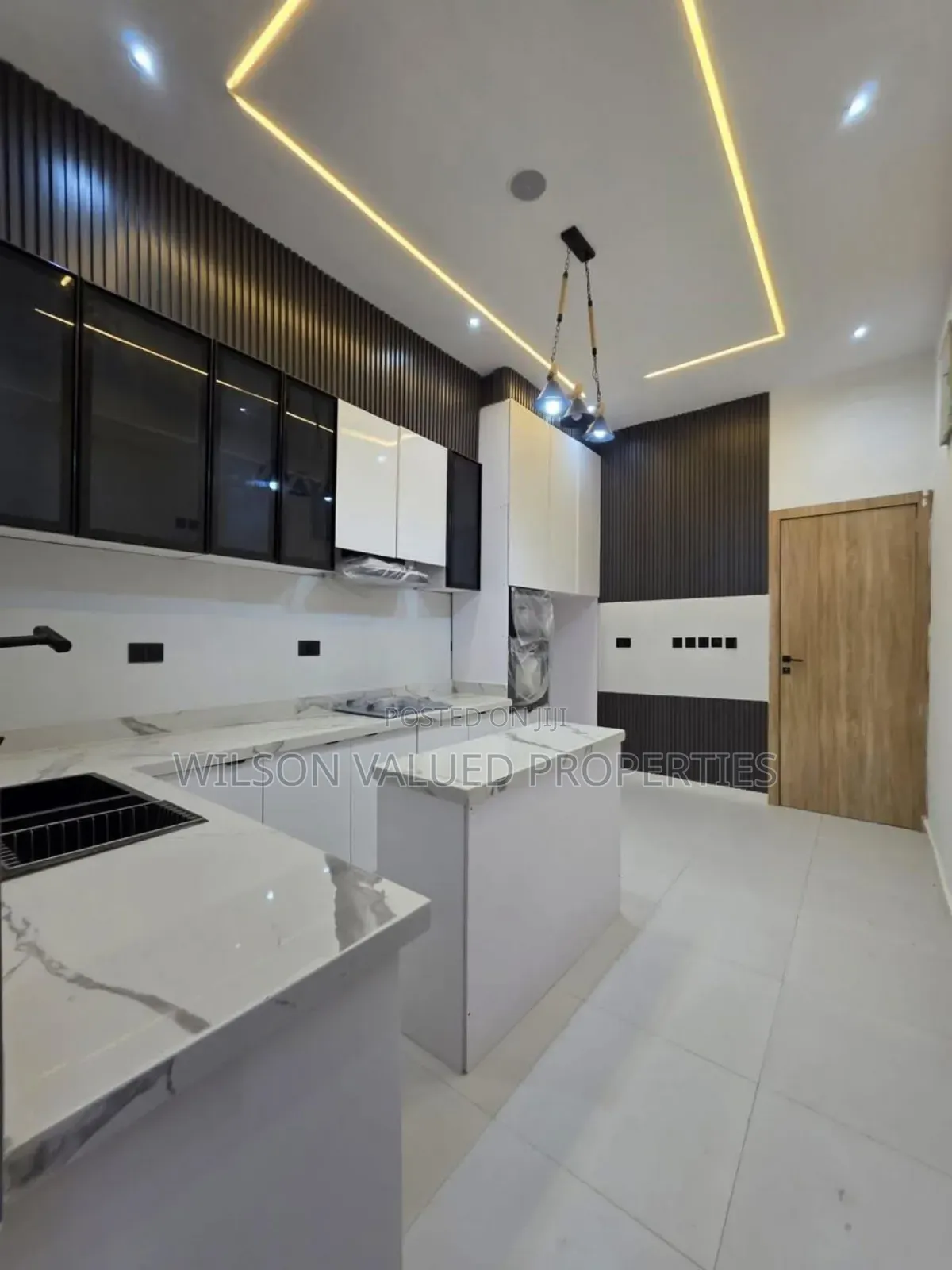 4bdrm Duplex in Wvp Luxury Homes, Lekki for sale