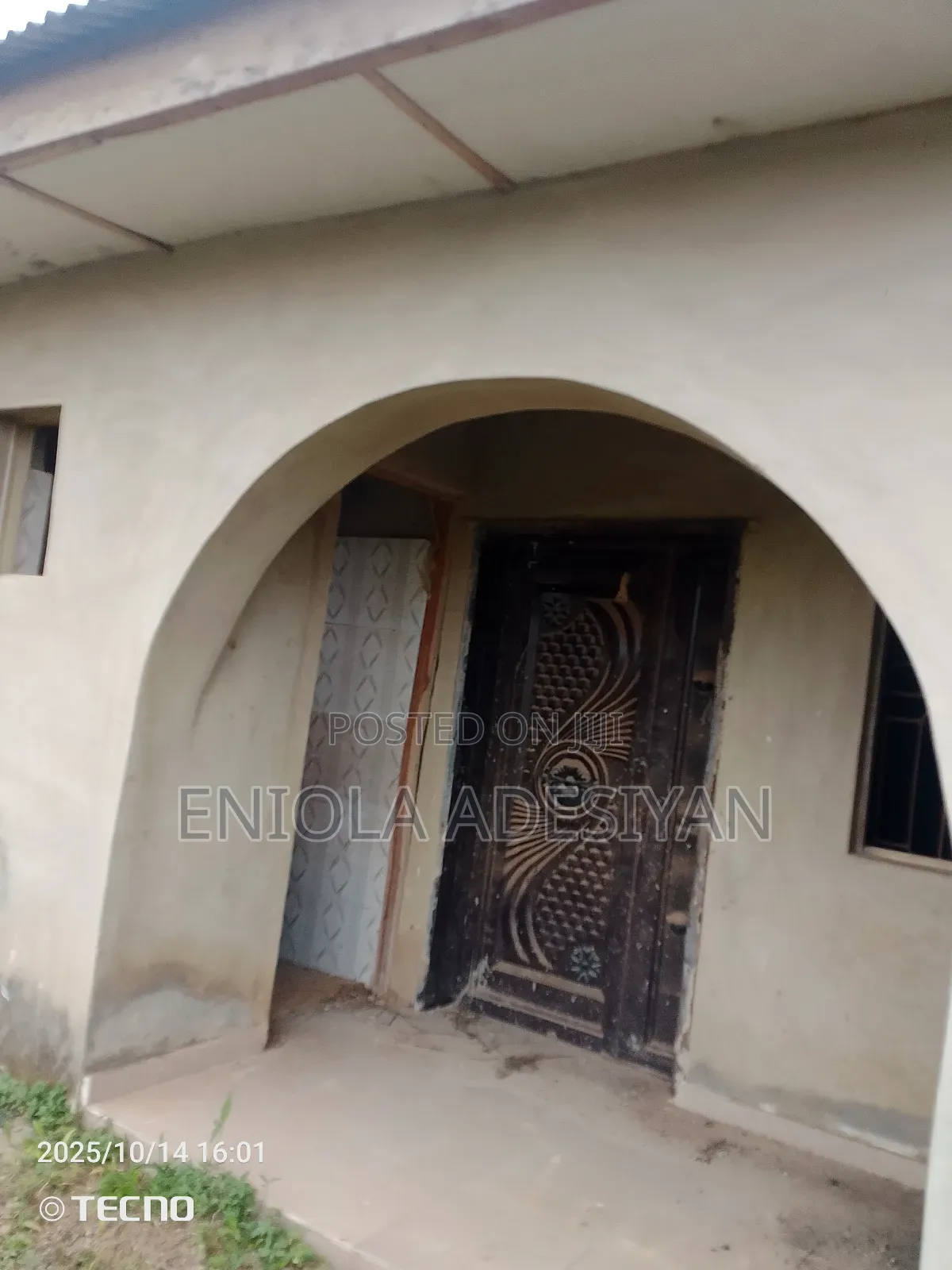 4bdrm Block of Flats in Mr Biggs, Igbogbo for sale