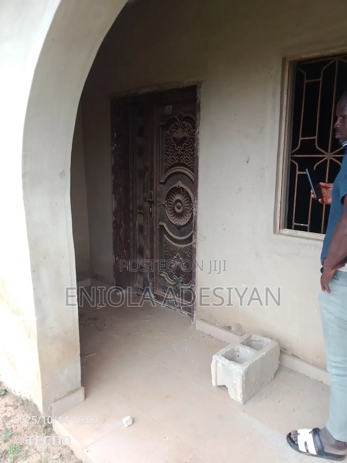 4bdrm Block of Flats in Mr Biggs, Igbogbo for sale