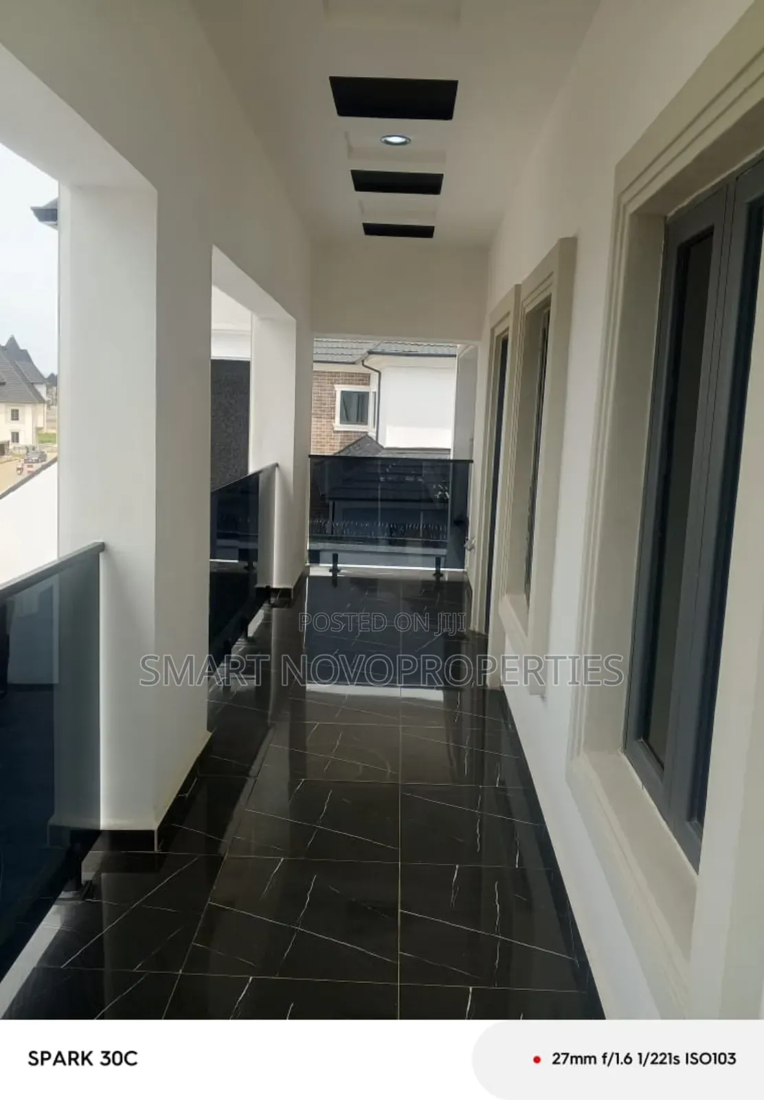 5bdrm Duplex in Dakwo District for sale