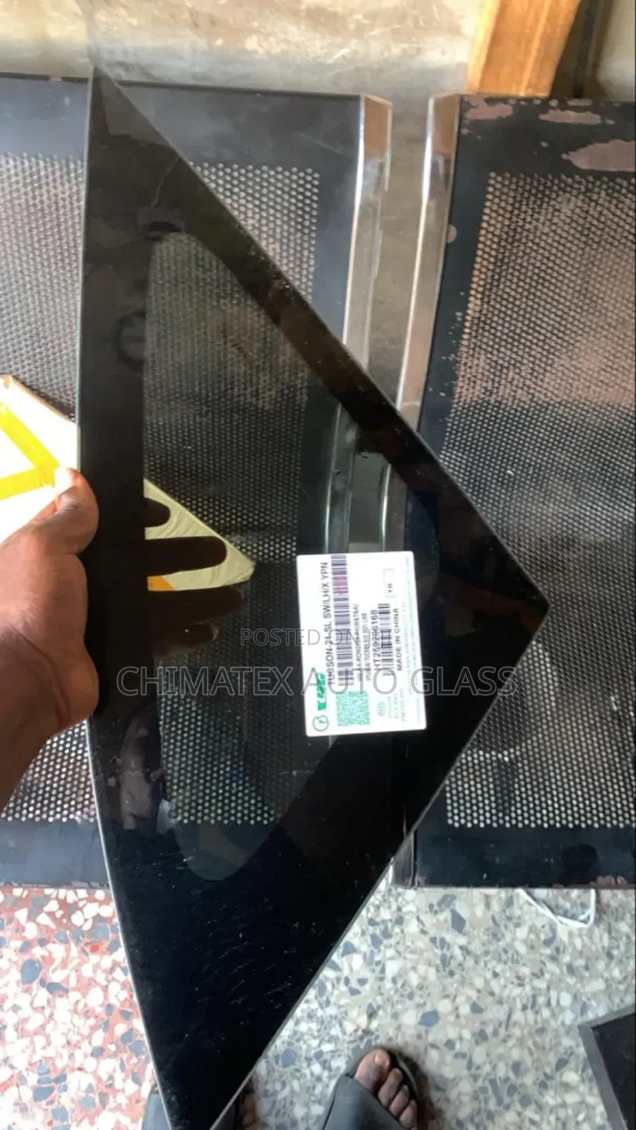 Hyundai Tucson 2021 Rear Body Vent Glass Available