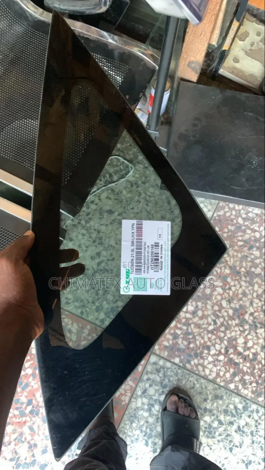 Hyundai Tucson 2021 Rear Body Vent Glass Available