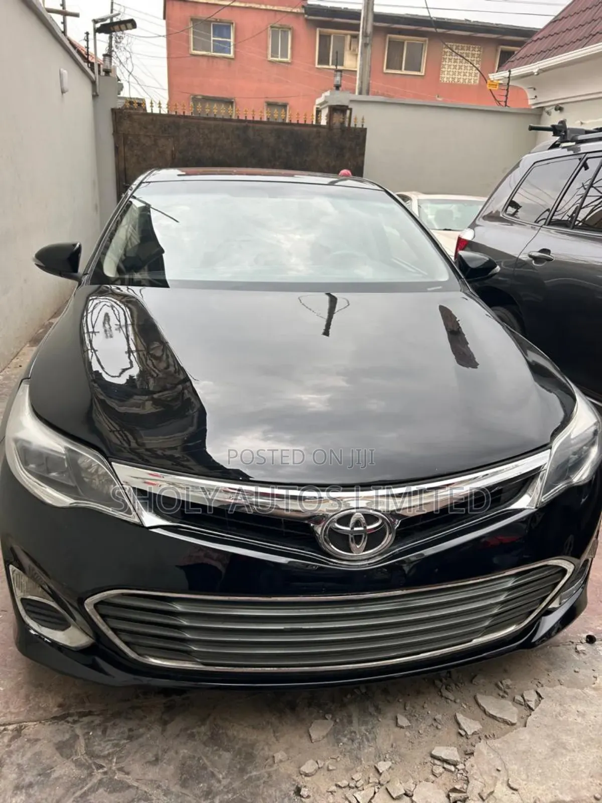 Toyota Avalon XLE Sedar FWD (3.5L 6cyl 6A) 2013 Black