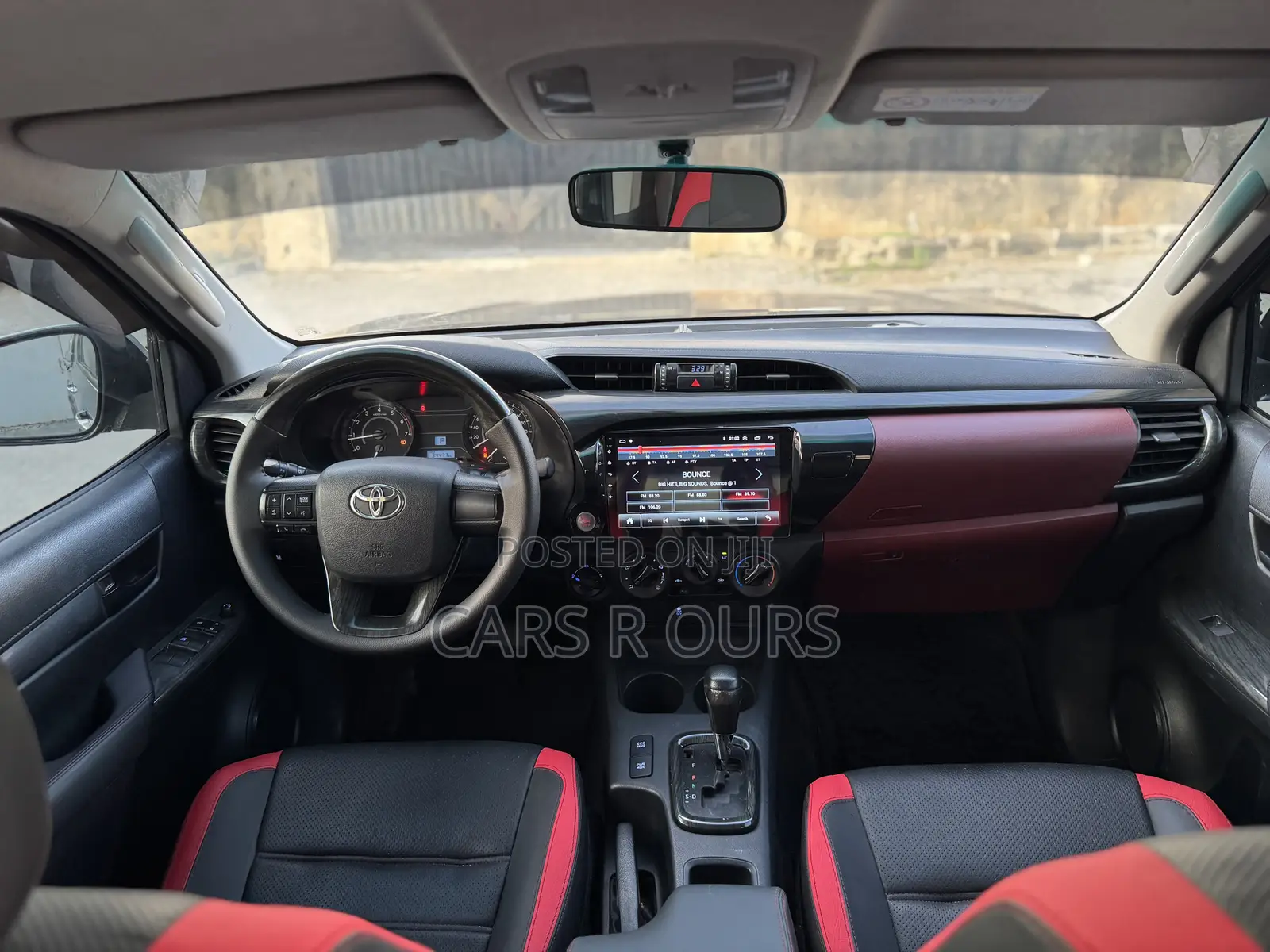 Toyota Hilux 2018 Black