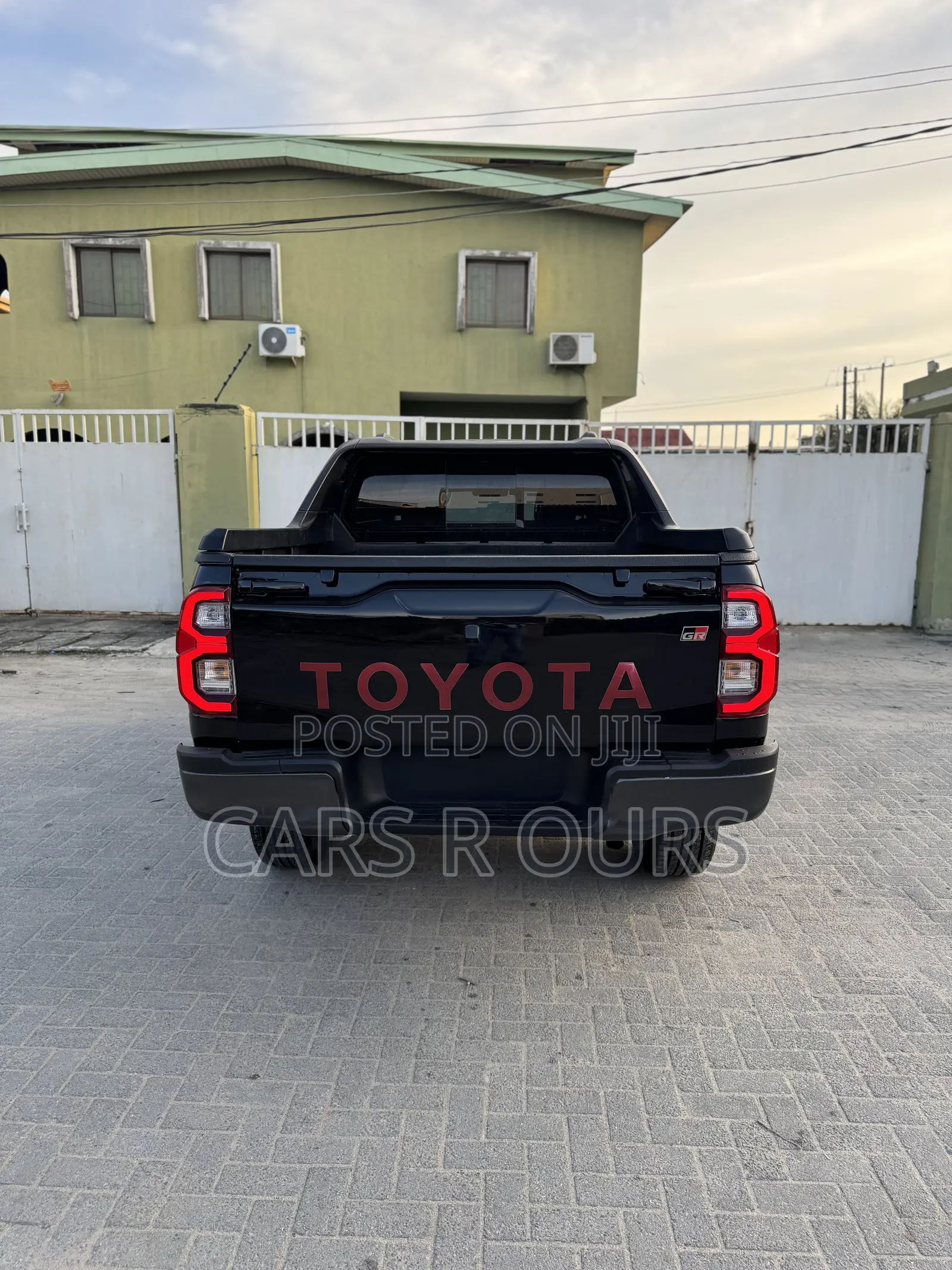 Toyota Hilux 2018 Black