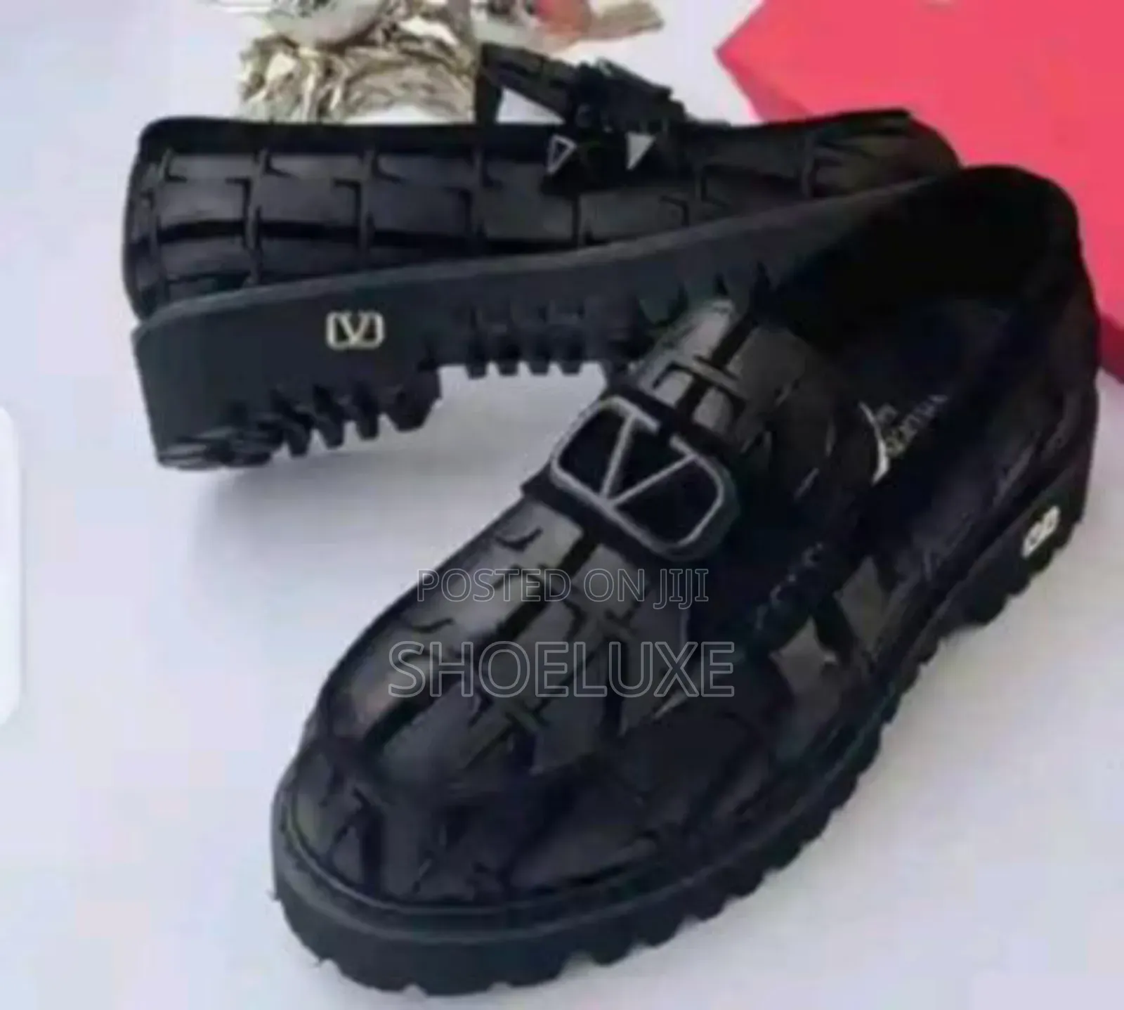 Limited Edition Valentinp Black Crocodile-Embossed Loafer