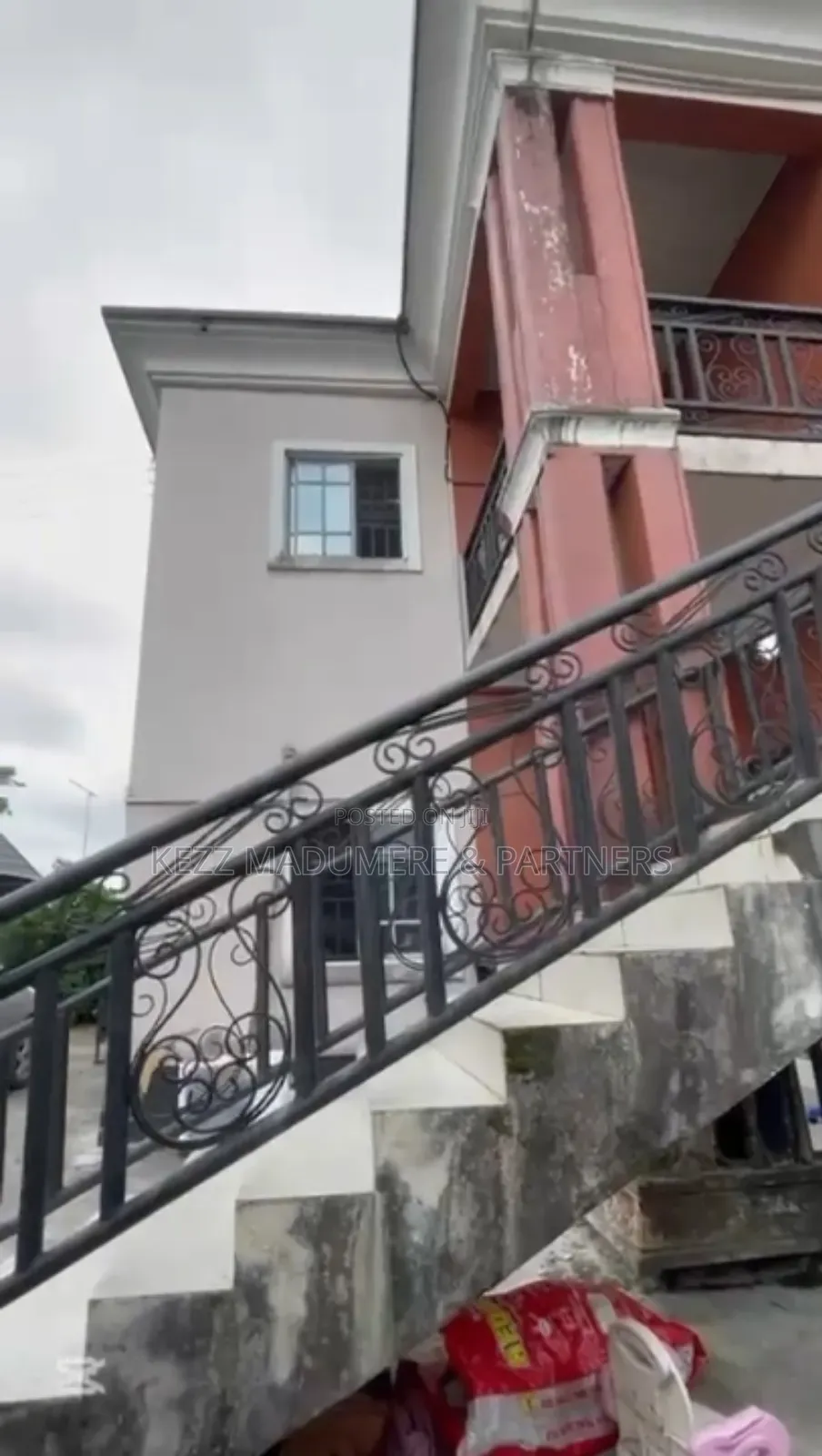 6bdrm Duplex in Gated Estate, Nta for sale