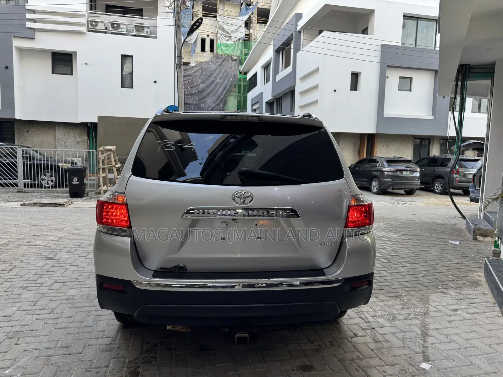 Toyota Highlander Limited 2011 Silver