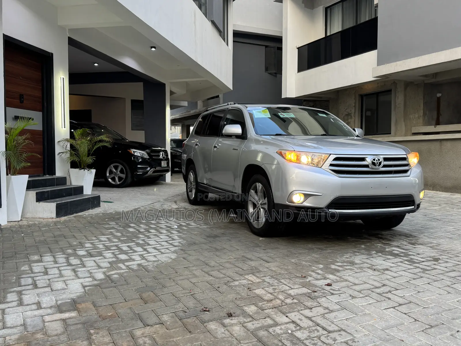 Toyota Highlander Limited 2011 Silver