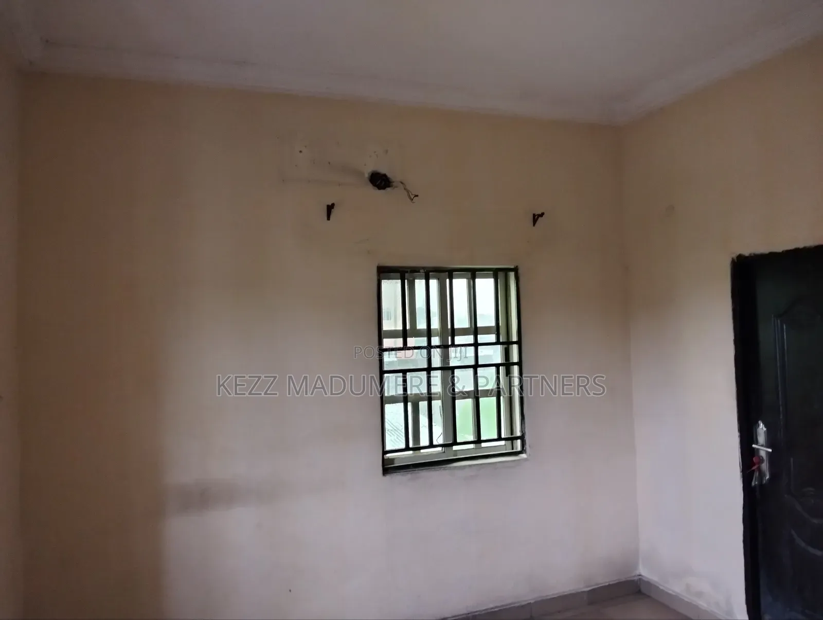 1bdrm Block of Flats in Estate Rumuodomaya for rent