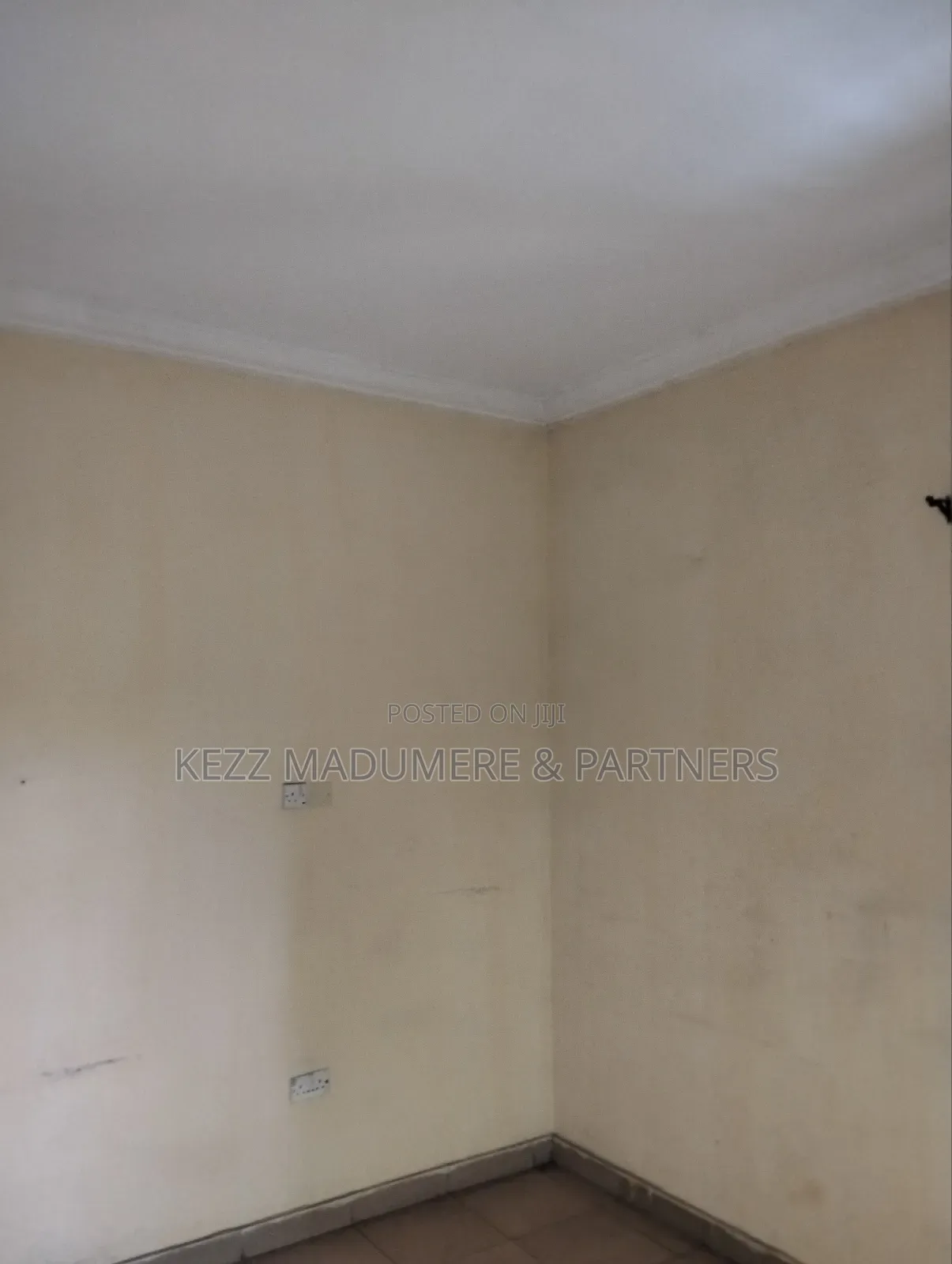 1bdrm Block of Flats in Estate Rumuodomaya for rent