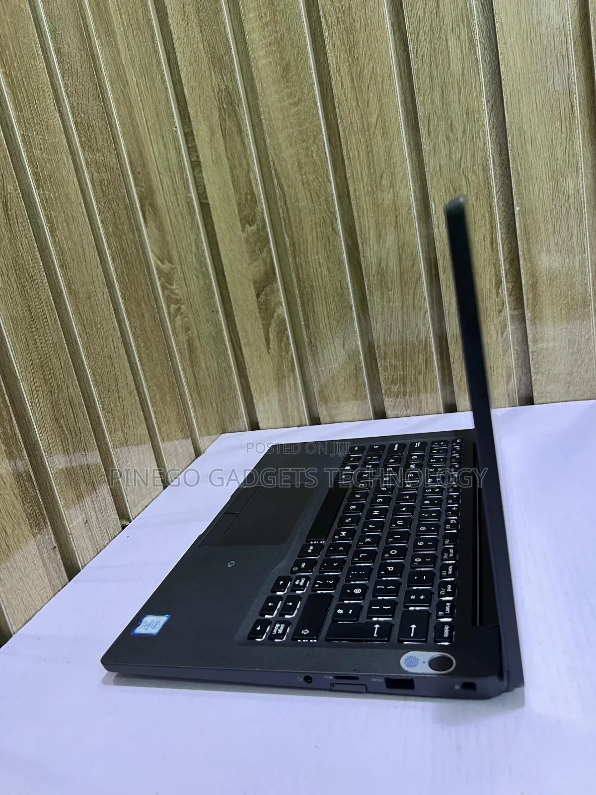Laptop Dell Latitude 7400 8GB Intel Core I5 SSD 256GB