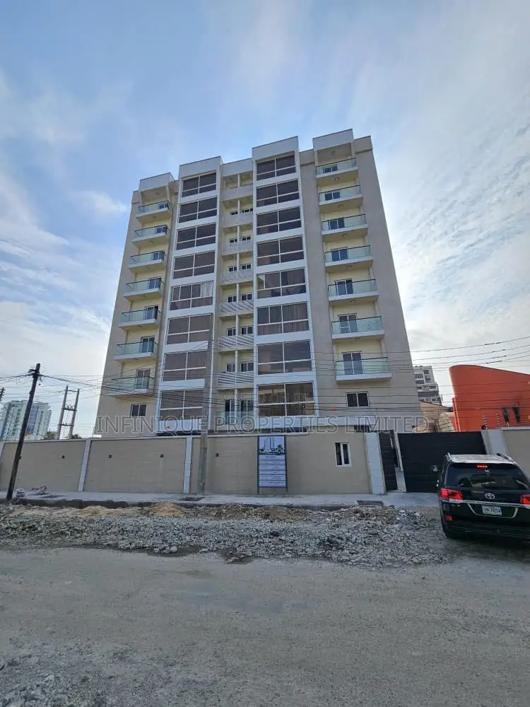 4bdrm Maisonette in Victoria Island for sale