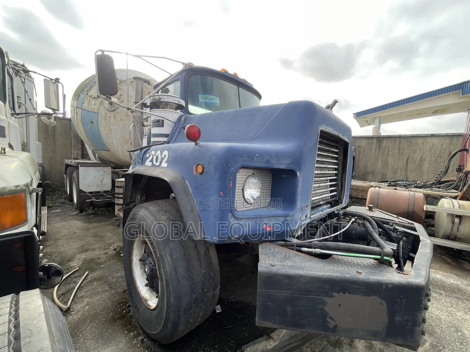 Concrete Mixer Truck